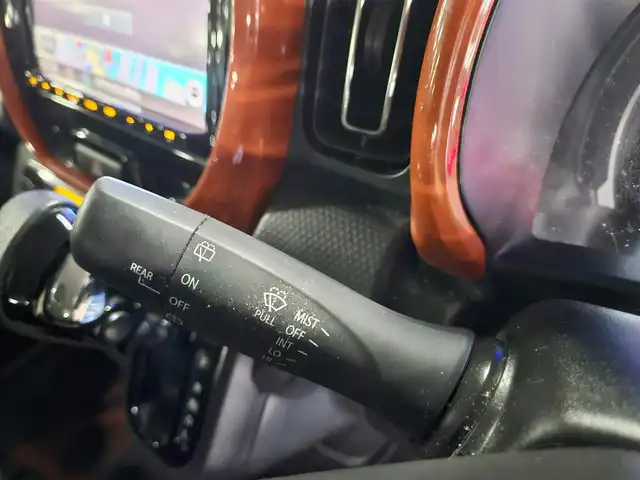 スズキ ハスラー HYBRID X 福岡県 2021(令3)年 7.4万km アクティブイエロー/ホワイト2トーンルーフ 〇純正8インチナビ/〇フルセグTV/〇デュアルカメラブレーキサポート/〇ドライブレコーダー/〇ホワイトルーフ/〇革巻きステアリング/〇LEDヘッドライト/〇オートライト/〇フォグランプ/〇純正15インチアルミ/〇シートヒーター/〇スマートキー/〇禁煙車