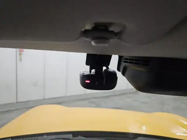 スズキ ハスラー HYBRID X 福岡県 2021(令3)年 7.4万km アクティブイエロー/ホワイト2トーンルーフ 〇純正8インチナビ/〇フルセグTV/〇デュアルカメラブレーキサポート/〇ドライブレコーダー/〇ホワイトルーフ/〇革巻きステアリング/〇LEDヘッドライト/〇オートライト/〇フォグランプ/〇純正15インチアルミ/〇シートヒーター/〇スマートキー/〇禁煙車