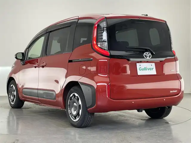 トヨタ シエンタ ハイブリッド Z 愛知県 2024(令6)年 0.3万km スカーレットメタリック 純正１０．５型ディスプレイナビ　全方位カメラ　アドバンスドパーク　内蔵型ドラレコ　ＢＳＭ　フルセグＴＶ　ＥＴＣ２．０　両側パワスラ　セーフティセンス　衝突軽減　追従クルコン　ＬＥＤオートライト　コーナーセンサー　禁煙車　純正フロアマット　バイザー