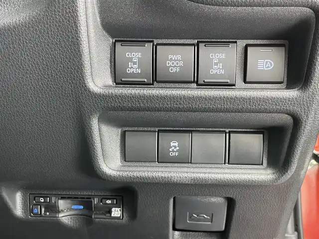 トヨタ シエンタ ハイブリッド Z 愛知県 2024(令6)年 0.3万km スカーレットメタリック 純正１０．５型ディスプレイナビ　全方位カメラ　アドバンスドパーク　内蔵型ドラレコ　ＢＳＭ　フルセグＴＶ　ＥＴＣ２．０　両側パワスラ　セーフティセンス　衝突軽減　追従クルコン　ＬＥＤオートライト　コーナーセンサー　禁煙車　純正フロアマット　バイザー