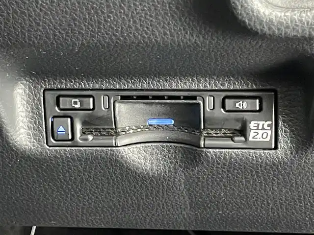 トヨタ シエンタ ハイブリッド Z 愛知県 2024(令6)年 0.3万km スカーレットメタリック 純正１０．５型ディスプレイナビ　全方位カメラ　アドバンスドパーク　内蔵型ドラレコ　ＢＳＭ　フルセグＴＶ　ＥＴＣ２．０　両側パワスラ　セーフティセンス　衝突軽減　追従クルコン　ＬＥＤオートライト　コーナーセンサー　禁煙車　純正フロアマット　バイザー