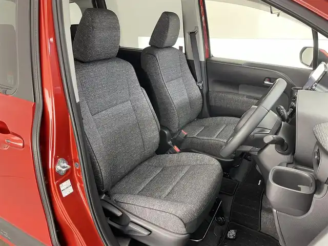 トヨタ シエンタ ハイブリッド Z 愛知県 2024(令6)年 0.3万km スカーレットメタリック 純正１０．５型ディスプレイナビ　全方位カメラ　アドバンスドパーク　内蔵型ドラレコ　ＢＳＭ　フルセグＴＶ　ＥＴＣ２．０　両側パワスラ　セーフティセンス　衝突軽減　追従クルコン　ＬＥＤオートライト　コーナーセンサー　禁煙車　純正フロアマット　バイザー