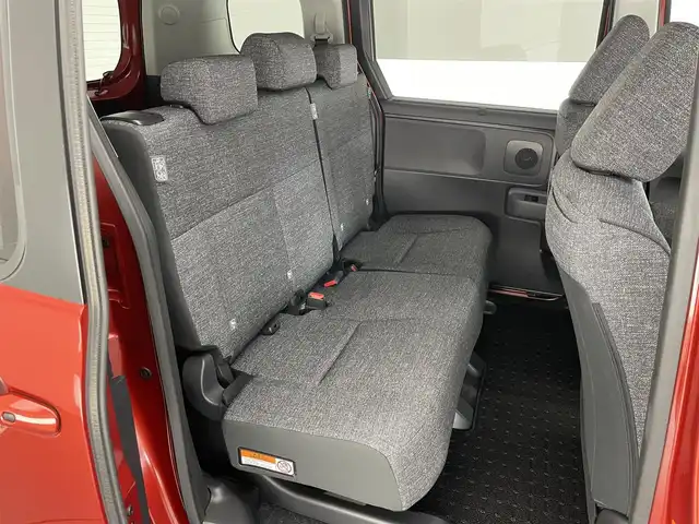 トヨタ シエンタ ハイブリッド Z 愛知県 2024(令6)年 0.3万km スカーレットメタリック 純正１０．５型ディスプレイナビ　全方位カメラ　アドバンスドパーク　内蔵型ドラレコ　ＢＳＭ　フルセグＴＶ　ＥＴＣ２．０　両側パワスラ　セーフティセンス　衝突軽減　追従クルコン　ＬＥＤオートライト　コーナーセンサー　禁煙車　純正フロアマット　バイザー