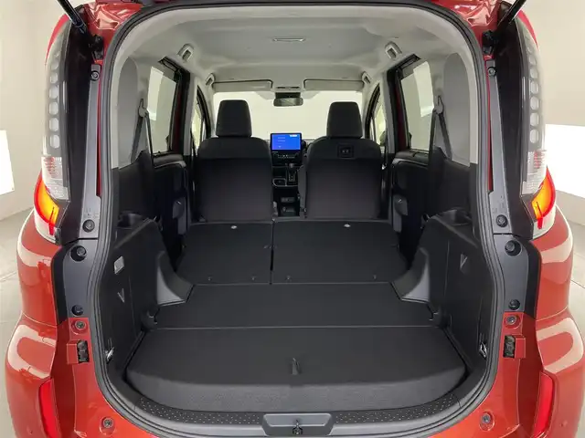 トヨタ シエンタ ハイブリッド Z 愛知県 2024(令6)年 0.3万km スカーレットメタリック 純正１０．５型ディスプレイナビ　全方位カメラ　アドバンスドパーク　内蔵型ドラレコ　ＢＳＭ　フルセグＴＶ　ＥＴＣ２．０　両側パワスラ　セーフティセンス　衝突軽減　追従クルコン　ＬＥＤオートライト　コーナーセンサー　禁煙車　純正フロアマット　バイザー