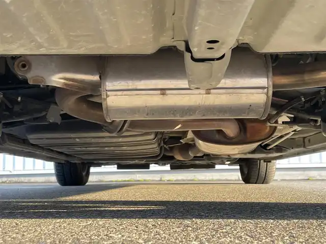 トヨタ ヴォクシー ZS 煌 滋賀県 2015(平27)年 4.4万km ブラッキッシュアゲハガラスフレーク 純正SDナビ/・CD/DVD/・Bluetooth/・フルセグTV/バックカメラ/フリップダウンモニター/ステアリングスイッチ/革巻きステアリング/ETC/両側パワースライドドア/横滑り防止機能/オートマチックヘッドライト/LEDヘッドライト/フォグランプ/オートリトラミラー/スマートキー