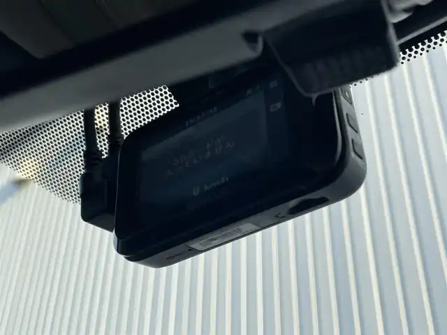 トヨタ ヴォクシー ZS 煌 滋賀県 2015(平27)年 4.4万km ブラッキッシュアゲハガラスフレーク 純正SDナビ/・CD/DVD/・Bluetooth/・フルセグTV/バックカメラ/フリップダウンモニター/ステアリングスイッチ/革巻きステアリング/ETC/両側パワースライドドア/横滑り防止機能/オートマチックヘッドライト/LEDヘッドライト/フォグランプ/オートリトラミラー/スマートキー