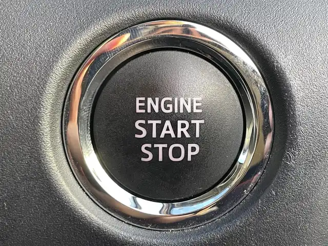 トヨタ ヴォクシー ZS 煌 滋賀県 2015(平27)年 4.4万km ブラッキッシュアゲハガラスフレーク 純正SDナビ/・CD/DVD/・Bluetooth/・フルセグTV/バックカメラ/フリップダウンモニター/ステアリングスイッチ/革巻きステアリング/ETC/両側パワースライドドア/横滑り防止機能/オートマチックヘッドライト/LEDヘッドライト/フォグランプ/オートリトラミラー/スマートキー