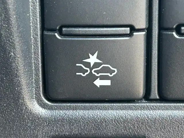 トヨタ ヴォクシー ハイブリッド ZS 煌 岡山県 2018(平30)年 9.9万km ホワイトパールクリスタルシャイン 登録時走行距離98348km/TRDエアロ/純正9インチナビ/フルセグTV(AM.FM.CD.DVD.TV.BT)/両側パワースライドドア/バックカメラ/ETC/シートヒーター/クリアランスソナー/衝突軽減ブレーキ/横滑り防止装置/クルーズコントロール/車線逸脱警報（レーンキープアシスト）/オートライト/オートマチックハイビーム/アイドリングストップ/16インチ純正AW/純正フロアマット/スペアキー/LEDヘッドライト/取扱説明書