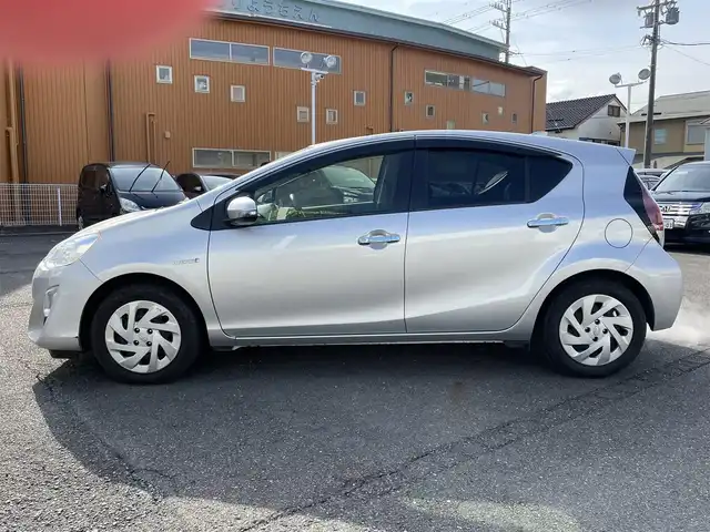 トヨタ アクア S スタイルブラック 静岡県 2017(平29)年 2万km シルバーM ワンオーナー/TOYOTA Safety Sense /・プリクラッシュセーフティ/・レーンディパーチャーアラート/・先行車発進告知機能/・オートマチックハイビーム/純正SDナビ/・Bluetooth/AUX/ワンセグ/CD/SD/バックカメラ/ETC/スマートキー/プッシュスタート/取扱説明書/新車時保証書