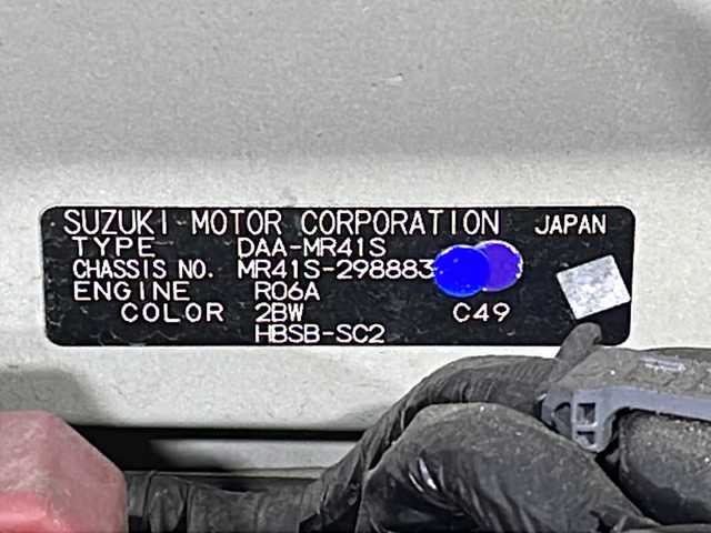 スズキ ハスラー Jスタイル Ⅲ 福岡県 2018(平30)年 6.1万km シフォンアイボリーメタリックブラック2トーンルーフ 純正ＳＤナビ　Bluetooth　フルセグTV/シートヒーター/衝突軽減ブレーキ/レーンキープアシスト/横滑り防止装置/バックカメラ/アイドリングストップ　/ルーフレーン　/ＡＢＳ　/純正マット/純正アルミホイル/キセノンヘッドライト/プッシュスタートボタン/スマートキー　/スペアキー