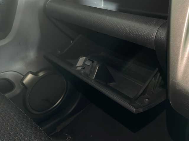 スズキ ハスラー Jスタイル Ⅲ 福岡県 2018(平30)年 6.1万km シフォンアイボリーメタリックブラック2トーンルーフ 純正ＳＤナビ　Bluetooth　フルセグTV/シートヒーター/衝突軽減ブレーキ/レーンキープアシスト/横滑り防止装置/バックカメラ/アイドリングストップ　/ルーフレーン　/ＡＢＳ　/純正マット/純正アルミホイル/キセノンヘッドライト/プッシュスタートボタン/スマートキー　/スペアキー