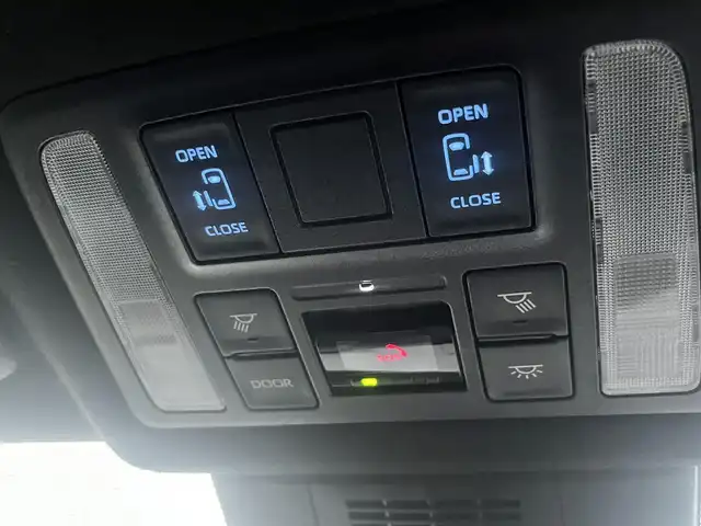 トヨタ ノア ハイブリッド S－Z 岩手県 2024(令6)年 0.7万km アティチュードブラックマイカ 純正ディスプレイ/バックカメラ/ETC/ドライブレコーダー/レーダークルーズコントロール/衝突被害軽減ブレーキ/レーンキープアシスト/横滑り防止装置/アイドリングストップ/後席モニター/シートヒーター/オートライト/オートハイビーム/LEDヘッドライト/フォグランプ/スマートキー/プッシュスタート/電動格納ミラー/純正17インチAW/純正フロアマット/純正ドアバイザー/保証書/取扱説明書