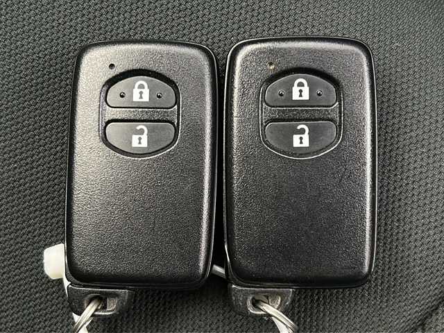 トヨタ アクア S スタイルブラック 宮城県 2018(平30)年 5.4万km ダークブルーマイカ Toyota Safety Sense 	/・プリクラッシュセーフティ	/・レーンディパーチャーアラート	/・オートマチックハイビーム	/・クリアランスソナー/社外7型ナビ/・BT.USB.CD.DVD/フルセグTV/ビルトインETC/プッシュスタート/スマートキー×2/ドライブレコーダー（F）/横滑り防止装置/アイドリングストップ/純正フロアマット/純正ホイールキャップ/ドアバイザー/電動格納ミラー