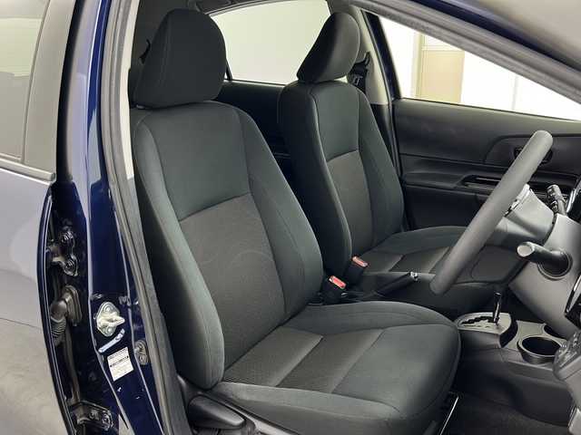 トヨタ アクア S スタイルブラック 宮城県 2018(平30)年 5.4万km ダークブルーマイカ Toyota Safety Sense 	/・プリクラッシュセーフティ	/・レーンディパーチャーアラート	/・オートマチックハイビーム	/・クリアランスソナー/社外7型ナビ/・BT.USB.CD.DVD/フルセグTV/ビルトインETC/プッシュスタート/スマートキー×2/ドライブレコーダー（F）/横滑り防止装置/アイドリングストップ/純正フロアマット/純正ホイールキャップ/ドアバイザー/電動格納ミラー