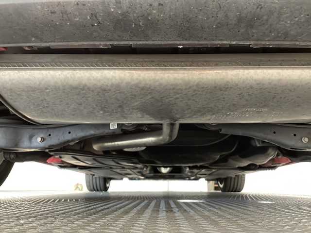 アウディ Ａ３ SB ブラックスタイリング 新潟県 2019(令1)年 0.8万km 赤 315台限定車”ブラックスタイリング”/Sラインパッケージ/-LEDヘッドライト/-LEDリヤダイナミックターンインディケーター/-S lineスポーツサスペンション/-スポーツバンパー/-ルーフスポイラー/-S lineエクステリアロゴ/-バーチャルコックピット/-3スポークレザーフラットボトムステアリング/-S line ステアリングエンブレム/-デコラティブパネルマットブラッシュトアルミニウム/-ハーフレザーシートS lineロゴ/-ヘッドライニングブラック/-ステンレスペダル/-ドアシルトリムS line/ナビゲーションパッケージ/-MMIナビ/-スマートフォンインターフェイス/-アウディサウンドシステム/-フルセグTV/アシスタンスパッケージ/-アクティブレーンアシスト/-トラフィックジャムアシスト/-サイドアシスト/-リヤクロストラフィックアシスト/-ハイビームアシスト/-プレセンスベーシック/コンビニエンスパッケージ/-アウディパーキングシステム/-リヤビューカメラ/-アドバンストキー/ブラックスタイリングパッケージ/エクステリアミラーグロスブラック/専用デザイン18インチアルミホイール