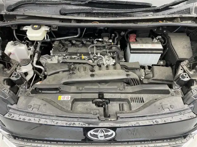 トヨタ ヴォクシー S－Z 滋賀県 2022(令4)年 2.1万km グリッターブラックガラスフレーク 純正ナビ【AM/FM/USB/HDMI/Miracast/フルセグ】/両側パワースライドドア/前席/2列目シートヒーター/全方位カメラ/純正14型フリップダウンモニター/パワーバックドア/前後ドライブレコーダー/デジタルインナーミラー/レーダークルーズコントロール/クリアランスソナー/オートマチックハイビーム/革巻きステアリング