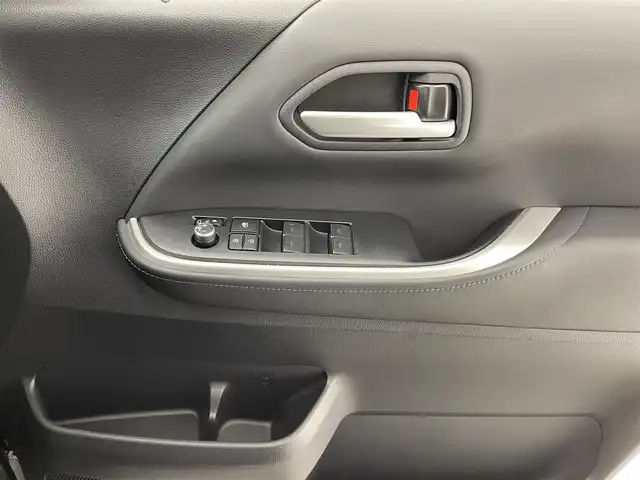 トヨタ ヴォクシー S－Z 滋賀県 2022(令4)年 2.1万km グリッターブラックガラスフレーク 純正ナビ【AM/FM/USB/HDMI/Miracast/フルセグ】/両側パワースライドドア/前席/2列目シートヒーター/全方位カメラ/純正14型フリップダウンモニター/パワーバックドア/前後ドライブレコーダー/デジタルインナーミラー/レーダークルーズコントロール/クリアランスソナー/オートマチックハイビーム/革巻きステアリング