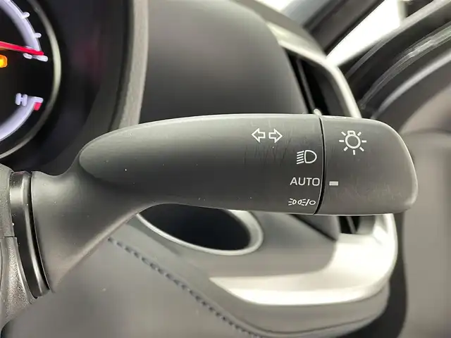 トヨタ ヴォクシー S－Z 滋賀県 2022(令4)年 2.1万km グリッターブラックガラスフレーク 純正ナビ【AM/FM/USB/HDMI/Miracast/フルセグ】/両側パワースライドドア/前席/2列目シートヒーター/全方位カメラ/純正14型フリップダウンモニター/パワーバックドア/前後ドライブレコーダー/デジタルインナーミラー/レーダークルーズコントロール/クリアランスソナー/オートマチックハイビーム/革巻きステアリング