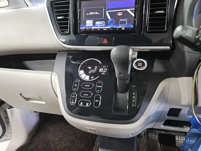 日産 デイズ ルークス X 愛媛県 2014(平26)年 6.2万km ホワイトパール ケンウッドナビ(Bluetooth/CD/DVD)/フルセグTV/助手席側パワースライドドア/アラウンドビューモニター/ドライブレコーダー/電動オート格納機能付ドアミラー/オートエアコン/スエード調クロスシート/シートバックテーブル/後席サンシェード/ヴェルザンディ14インチアルミホイール/インテリジェントキー/プッシュエンジンスターター/イモビライザー/禁煙車