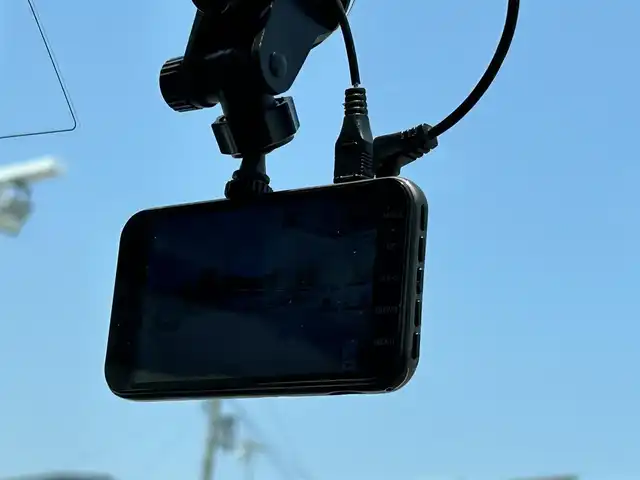 日産 デイズ ルークス X 愛媛県 2014(平26)年 6.2万km ホワイトパール ケンウッドナビ(Bluetooth/CD/DVD)/フルセグTV/助手席側パワースライドドア/アラウンドビューモニター/ドライブレコーダー/電動オート格納機能付ドアミラー/オートエアコン/スエード調クロスシート/シートバックテーブル/後席サンシェード/ヴェルザンディ14インチアルミホイール/インテリジェントキー/プッシュエンジンスターター/イモビライザー/禁煙車