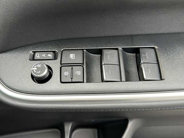 トヨタ ヴォクシー ハイブリッド S－Z 茨城県 2024(令6)年 0.1万km未満 ホワイトパールクリスタルシャイン 純正10.5インチディスプレイオーディオ/フルセグTV/Bluetooth接続/バックカメラ/ETC2.0/レーダークルーズコントロール/シートヒーター/エアシート/コーナーセンサー/純正アルミホイール/LEDヘッドライト/オートライト/オートマチックハイビーム/バックドアイージークローザー/リアオートエアコン/デジタルキー