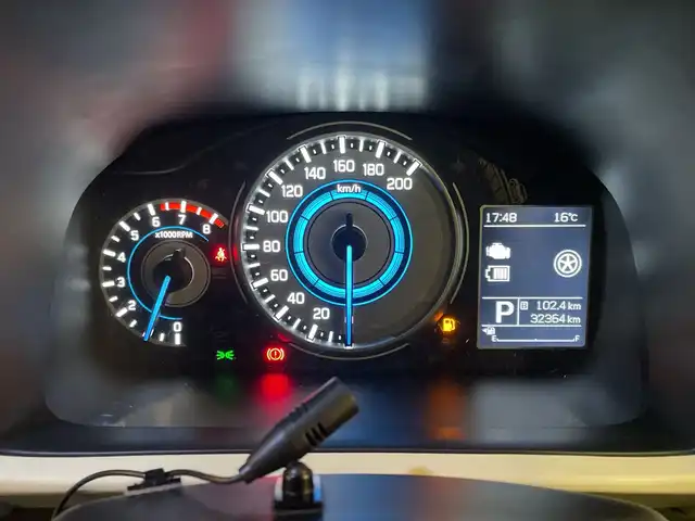 スズキ クロスビー HYBRID MZ 埼玉県 2018(平30)年 3.3万km キャラバンアイボリーパールメタリック/ホワイト 2トーンルーフ 純正8インチナビ/　　CD/DVD/BT/フルセグTV/全周囲カメラ/クルーズコントロール/LEDオートライト/純正16インチAW/パドルシフト/クリアランスソナー/ステアリングスイッチ/プッシュスタート/ETC/禁煙車