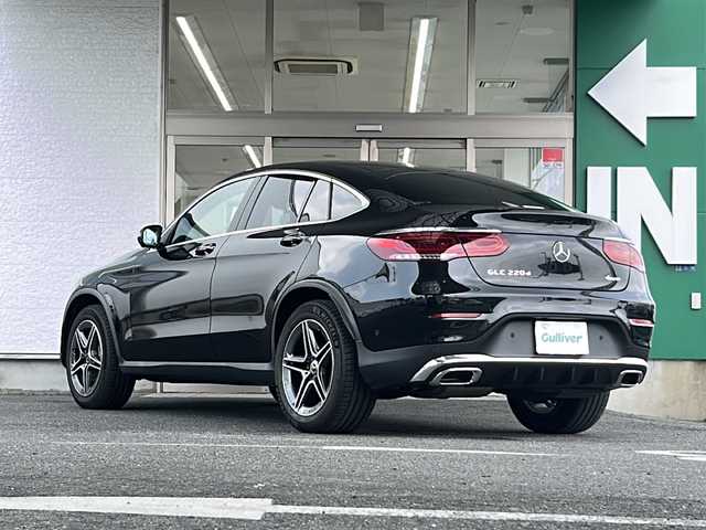 メルセデス・ベンツ ＧＬＣ２２０ d 4マチック クーペ AMGライン 愛知県 2019(令1)年 5.5万km オブシディアンブラック 禁煙車/メーカーナビ/フルセグ/FM/AM BT/AppleCarPlay/AndroidAuto LEDオートライト/アダプティブハイビーム/サンルーフ/全席シートヒーター/前席パワーシート　シートメモリー/黒ハーフレザーシート/パワーバックドア/純正19AW/360°カメラシステム/パークトロニック/アンビエントライト/アクティブディスタンスアシスト・ディストロニック/アクティブレーンキーピングアシスト/アクティブステアリングアシスト/アテンションアシスト/ブラインドスポットアシスト/レーンチェンジアシスト/アクティブパーキングアシスト/アクティブブレーキアシスト/ビルトインETC/保証書/取扱説明書/記録簿R6