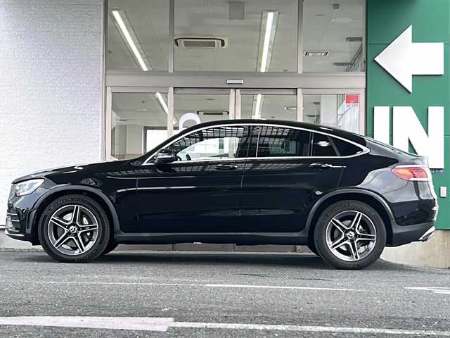 メルセデス・ベンツ ＧＬＣ２２０ d 4マチック クーペ AMGライン 愛知県 2019(令1)年 5.5万km オブシディアンブラック 禁煙車/メーカーナビ/フルセグ/FM/AM BT/AppleCarPlay/AndroidAuto LEDオートライト/アダプティブハイビーム/サンルーフ/全席シートヒーター/前席パワーシート　シートメモリー/黒ハーフレザーシート/パワーバックドア/純正19AW/360°カメラシステム/パークトロニック/アンビエントライト/アクティブディスタンスアシスト・ディストロニック/アクティブレーンキーピングアシスト/アクティブステアリングアシスト/アテンションアシスト/ブラインドスポットアシスト/レーンチェンジアシスト/アクティブパーキングアシスト/アクティブブレーキアシスト/ビルトインETC/保証書/取扱説明書/記録簿R6