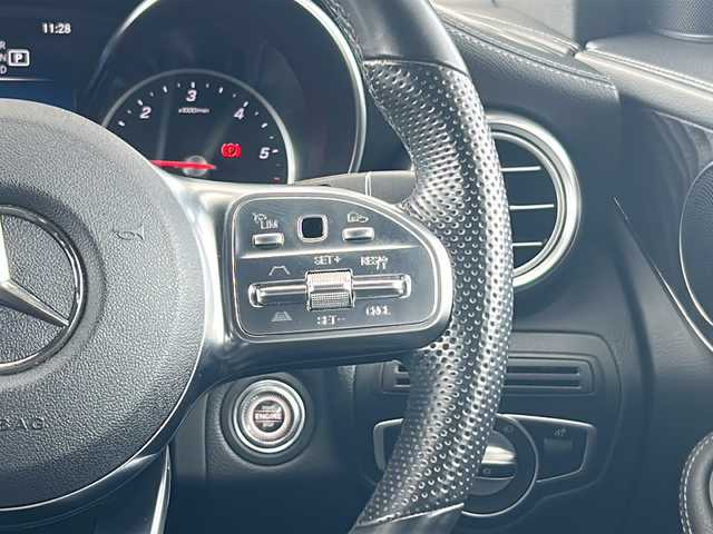 メルセデス・ベンツ ＧＬＣ２２０ d 4マチック クーペ AMGライン 愛知県 2019(令1)年 5.5万km オブシディアンブラック 禁煙車/メーカーナビ/フルセグ/FM/AM BT/AppleCarPlay/AndroidAuto LEDオートライト/アダプティブハイビーム/サンルーフ/全席シートヒーター/前席パワーシート　シートメモリー/黒ハーフレザーシート/パワーバックドア/純正19AW/360°カメラシステム/パークトロニック/アンビエントライト/アクティブディスタンスアシスト・ディストロニック/アクティブレーンキーピングアシスト/アクティブステアリングアシスト/アテンションアシスト/ブラインドスポットアシスト/レーンチェンジアシスト/アクティブパーキングアシスト/アクティブブレーキアシスト/ビルトインETC/保証書/取扱説明書/記録簿R6