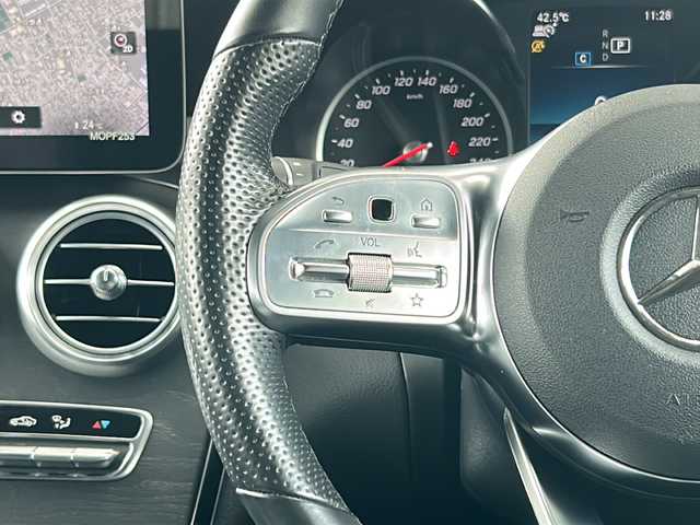 メルセデス・ベンツ ＧＬＣ２２０ d 4マチック クーペ AMGライン 愛知県 2019(令1)年 5.5万km オブシディアンブラック 禁煙車/メーカーナビ/フルセグ/FM/AM BT/AppleCarPlay/AndroidAuto LEDオートライト/アダプティブハイビーム/サンルーフ/全席シートヒーター/前席パワーシート　シートメモリー/黒ハーフレザーシート/パワーバックドア/純正19AW/360°カメラシステム/パークトロニック/アンビエントライト/アクティブディスタンスアシスト・ディストロニック/アクティブレーンキーピングアシスト/アクティブステアリングアシスト/アテンションアシスト/ブラインドスポットアシスト/レーンチェンジアシスト/アクティブパーキングアシスト/アクティブブレーキアシスト/ビルトインETC/保証書/取扱説明書/記録簿R6
