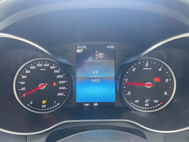 メルセデス・ベンツ ＧＬＣ２２０ d 4マチック クーペ AMGライン 栃木県 2019(令1)年 5.5万km オブシディアンブラック スライディングR　/全方位カメラ　/RSP/純正ナビ　/フルセグ　/パワーシート　/シートH　/ハーフレザー /エアサス　/電動リアゲート　/ETC　/LED　/純正19インチAW