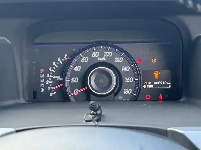 ホンダ ステップワゴン スパーダ Z クールスピリット 愛知県 2014(平26)年 6.9万km プレミアムスパークルブラックパール 純正ナビ/（BT/AM/FM/CD/DVD)/フルセグTV/バックカメラ/ETC/後席フリップダウンモニター/ハーフレザーシート/両側パワースライドドア/純正17インチAW/LEDヘッドライト/フォグランプ/クルーズコントロール/アイドリングストップ/パドルシフト/フロアマット
