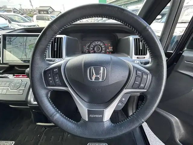 ホンダ ステップワゴン スパーダ Z クールスピリット 愛知県 2014(平26)年 6.9万km プレミアムスパークルブラックパール 純正ナビ/（BT/AM/FM/CD/DVD)/フルセグTV/バックカメラ/ETC/後席フリップダウンモニター/ハーフレザーシート/両側パワースライドドア/純正17インチAW/LEDヘッドライト/フォグランプ/クルーズコントロール/アイドリングストップ/パドルシフト/フロアマット