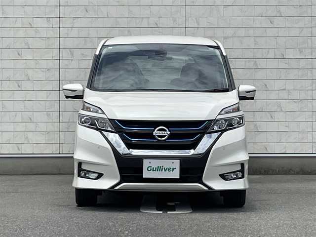 日産 セレナ e－パワー ハイウェイスター V 福岡県 2018(平30)年 3.6万km ブリリアントホワイトパール プロパイロット純正9型ナビゲーション（CD/DVD/フルセグ/BT)純正フリップダウンモニターアラウンドビューモニターエマージェンシーブレーキレーンキープアシスト両側パワースライドドア前席シートヒーターハンドルヒーターLEDヘッドライト/オートライトドライブレコーダーETC