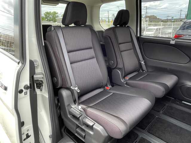 日産 セレナ e－パワー ハイウェイスター V 福岡県 2018(平30)年 3.6万km ブリリアントホワイトパール プロパイロット純正9型ナビゲーション（CD/DVD/フルセグ/BT)純正フリップダウンモニターアラウンドビューモニターエマージェンシーブレーキレーンキープアシスト両側パワースライドドア前席シートヒーターハンドルヒーターLEDヘッドライト/オートライトドライブレコーダーETC