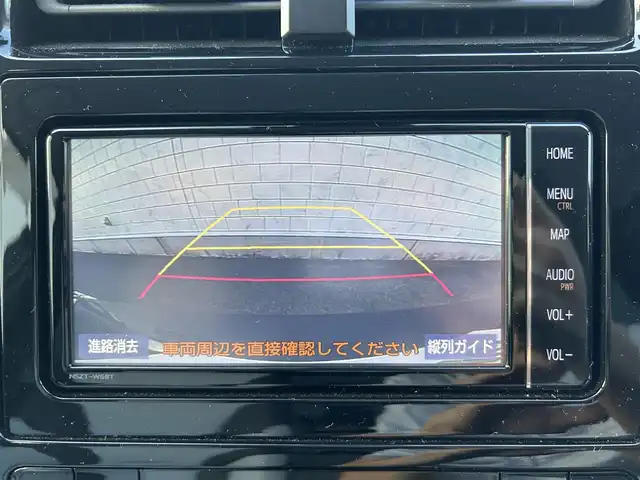 トヨタ プリウス Sツーリングセレクション 静岡県 2019(令1)年 2.7万km アティチュードブラックマイカ 純正SDナビ/・フルセグTV/・Bluetooth接続/・DVD再生/トヨタセーフティーセンス/・プリクラッシュセーフティ (PCS)/・レーダークルーズコントロール (全車速追従機能付き)/・レーンディパーチャーアラート (LDA)/・オートマチックハイビーム (AHB)/・プロアクティブドライビングアシスト (PDA)/モデリスタエアロ（F/S/R）/モデリスタ17インチアルミホイール/プッシュスタート/スマートキー/バックカメラ/ホワイトレザーシート/前席シートヒーター/ETC/LEDオートライト/取扱説明書/保証書