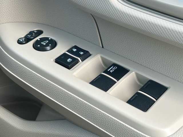 ホンダ Ｎ ＢＯＸ G ホンダセンシング 千葉県 2018(平30)年 4.9万km モーニングミストブルーM 社外ナビ/ワンセグTV/CD/DVD/Bluetooth/ETC/バックカメラ/両側スライドドア/前方ドライブレコーダー/前後コーナーセンサー/レダークルーズコントロール/衝突軽減ブレーキ/踏み間違い衝突軽減機能/歩行者回避支援/車線維持支援システム/先行車発進お知らせ機能/標識認識機能/パーキングセンサーシステム/ブラインドスポットインフォメーション/アダプティブドライビングビーム/チップアップシート/オートハイビーム/プッシュスタート/スマートキー/スペアキー１本