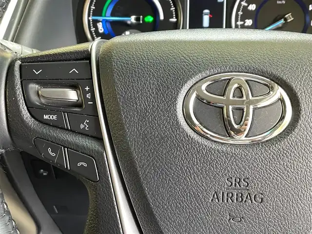 トヨタ アルファードハイブリット SR Cパッケージ 岩手県 2017(平29)年 3.7万km ホワイトパールクリスタルシャイン E-Four/本革シート/12.1型後席ディスプレイ/プリクラッシュセーフティ/レーダークルーズコントロール/クリアランスソナー/オートブレーキホールド/横滑り防止装置/MTモード付きAT/両側パワースライドドア/パワーバックドア/純正10型ナビ/フルセグTV/パワーシート/シートヒーター/ステアリングヒーター/AC100V1500Wアクセサリーコンセント/ETC/バックカメラ/リヤロールサンシェード/LEDヘッドランプ/純正17インチアルミホイール