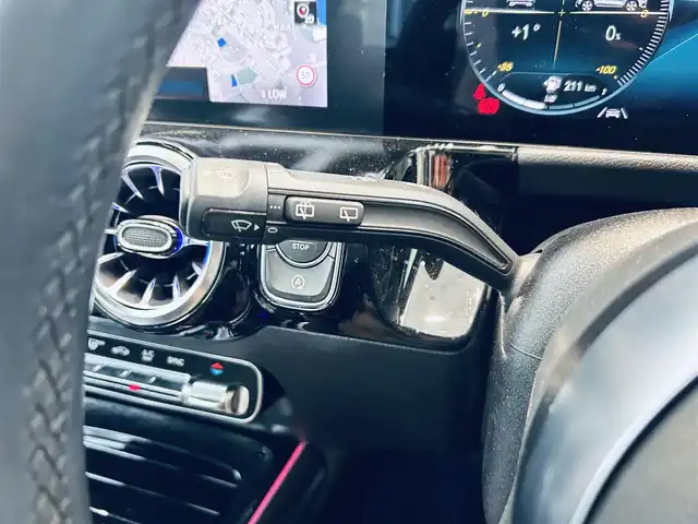 メルセデス・ベンツ Ｍ・ベンツ ＧＬＡ２００ｄ 4マチック AMGライン 大阪府 2022(令4)年 2.4万km コスモスブラック サンルーフ/HUD/ACC/レーダーセーフティP/黒革/メモリ付きパワーシート/シートヒーター/純正ナビ/TV/360度カメラ/純正19インチAW/LEDヘッドライト/アンビエントライト/電動リアゲート/ブラインドスポット/ワイヤレス充電
