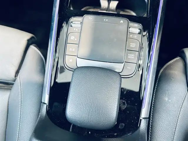 メルセデス・ベンツ Ｍ・ベンツ ＧＬＡ２００ｄ 4マチック AMGライン 大阪府 2022(令4)年 2.4万km コスモスブラック サンルーフ/HUD/ACC/レーダーセーフティP/黒革/メモリ付きパワーシート/シートヒーター/純正ナビ/TV/360度カメラ/純正19インチAW/LEDヘッドライト/アンビエントライト/電動リアゲート/ブラインドスポット/ワイヤレス充電