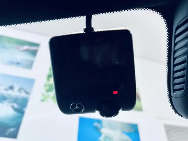 メルセデス・ベンツ Ｍ・ベンツ ＧＬＡ２００ｄ 4マチック AMGライン 大阪府 2022(令4)年 2.4万km コスモスブラック サンルーフ/HUD/ACC/レーダーセーフティP/黒革/メモリ付きパワーシート/シートヒーター/純正ナビ/TV/360度カメラ/純正19インチAW/LEDヘッドライト/アンビエントライト/電動リアゲート/ブラインドスポット/ワイヤレス充電