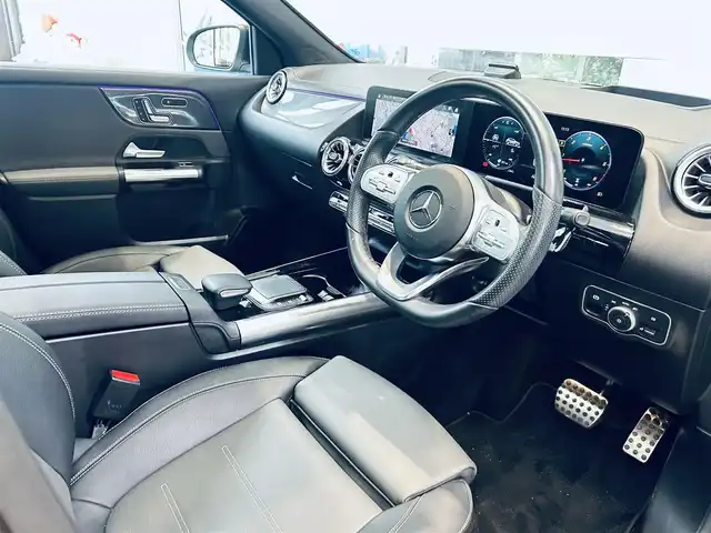メルセデス・ベンツ Ｍ・ベンツ ＧＬＡ２００ｄ 4マチック AMGライン 大阪府 2022(令4)年 2.4万km コスモスブラック サンルーフ/HUD/ACC/レーダーセーフティP/黒革/メモリ付きパワーシート/シートヒーター/純正ナビ/TV/360度カメラ/純正19インチAW/LEDヘッドライト/アンビエントライト/電動リアゲート/ブラインドスポット/ワイヤレス充電