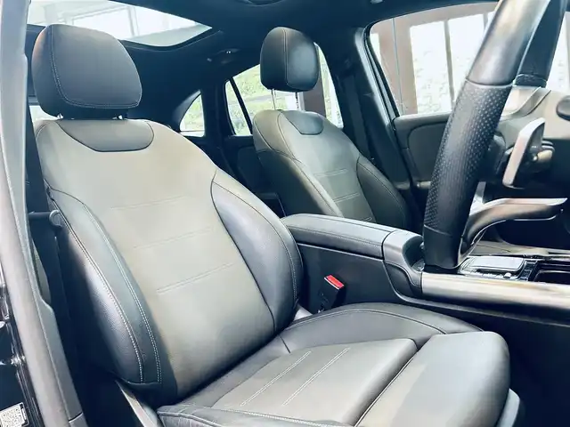メルセデス・ベンツ Ｍ・ベンツ ＧＬＡ２００ｄ 4マチック AMGライン 大阪府 2022(令4)年 2.4万km コスモスブラック サンルーフ/HUD/ACC/レーダーセーフティP/黒革/メモリ付きパワーシート/シートヒーター/純正ナビ/TV/360度カメラ/純正19インチAW/LEDヘッドライト/アンビエントライト/電動リアゲート/ブラインドスポット/ワイヤレス充電