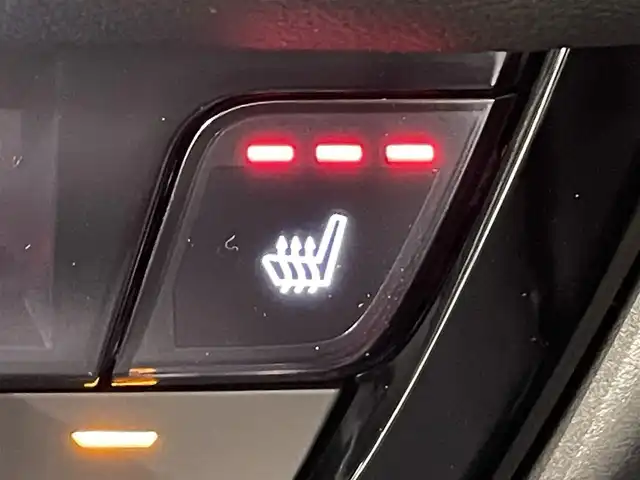 ホンダ ヴェゼル ハイブリッド e:HEV Z 愛知県 2025(令7)年 0.1千km プラチナホワイトパール 登録済未使用車/純正９インチナビ/衝突軽減ブレーキ/レーダークルーズコントロール/ブラインドスポットモニター/クリアランスソナー/車線逸脱警報/パワーバックドア/ヒルディセントコントロール/電動パーキングブレーキ/ブレーキホールド/パドルシフト/ワイヤレス充電/ハーフレザーシート/シートヒーター/ハンドルヒーター/バックカメラ/ビルトインＥＴＣ2.0/USB入力端子/ISOFIX/純正18インチアルミホイール