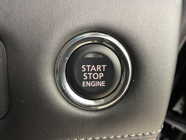 三菱 デリカＤ：５ シャモニー 道央・札幌 2025(令7)年 0.1千km 黒Ⅱ ・登録済未使用車/・4WD/ディーゼルターボ/・e-Assist/・12.8型フリップダウンモニター/・ディーラーOP11型メモリナビ/・BT/DVD/CD/SD/USB/HDMI/・マルチアラウンドモニター/・両側パワースライドドア/・パワーバックドア/・レーダークルーズコントロール/・LEDオートライト/フォグランプ/・オートマチックハイビーム/・ハーフレザーシート/・パワーシート/シートヒーター/・ステアリングヒーター/・スマートキー×2/パドルシフト/・純正18インチAW