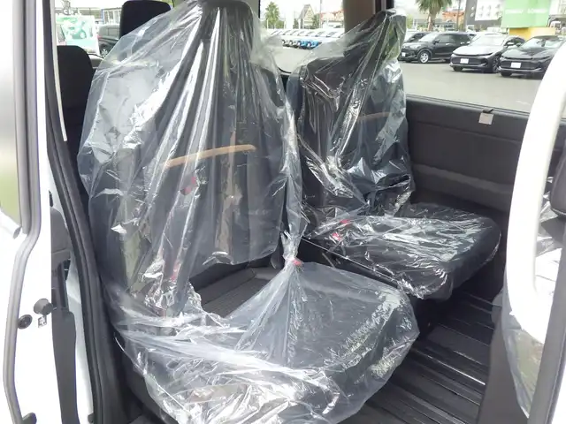 日産 セレナ e－パワー ハイウェイスター V 千葉県 2025(令7)年 0.1千km プリズムホワイト e-POWER　ハイウエイスターV　ヘッドランプ オートレベライザー+アダプティブLEDヘッドライトシステム+インテリジェント アラウンドビューモニター（移動物 検知機能付）+インテリジェント ルームミラー+アドバンスドドライブアシストディスプレイ（12.3インチカラーディスプレイ）+統合型インターフェースディスプレイ+ワイヤレス充電器+6スピーカー+NissanConnectナビゲーションシステム（地デジ内蔵）+車載通信ユニット（TCU［Telematics Control Unit］）+ETC2.0ユニット（ビルトインタイプ）+ドライブレコーダー（前後セット）+プロパイロット（ナビリンク機能付）+プロパイロット緊急停止支援システム（SOSコール機能付）+SOSコール（488/400円）/エマージェンシーブレーキ/プロパイロット/インテリジェントクルーズコントロール/インテリジェントルームミラー/ワイヤレス充電/ハンズフリー両側パワースライドドア/純正コネクトナビ/地デジTV/【Bluetooth接続】/アラウンドビューモニター/革巻きステアリング/ステアリングスイッチ/ETC（2.0）/LEDヘッドライト/フォグライト/ウインカーミラー/コーナーセンサー/インテリジェントキー