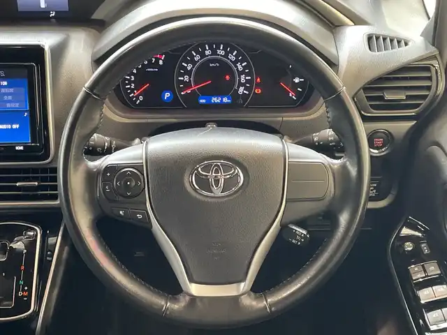 トヨタ ヴォクシー ZS 煌 埼玉県 2018(平30)年 2.7万km イナズマスパーキングブラックガラスフレーク トヨタセーフティーセンス /純正9インチメモリナビ /　　CD/DVD/BT/フルセグ/バックカメラ /両側パワースライドドア /クルーズコントロール /LEDオートライト /純正16インチアルミホイール /ステアリングスイッチ /純正ETC
