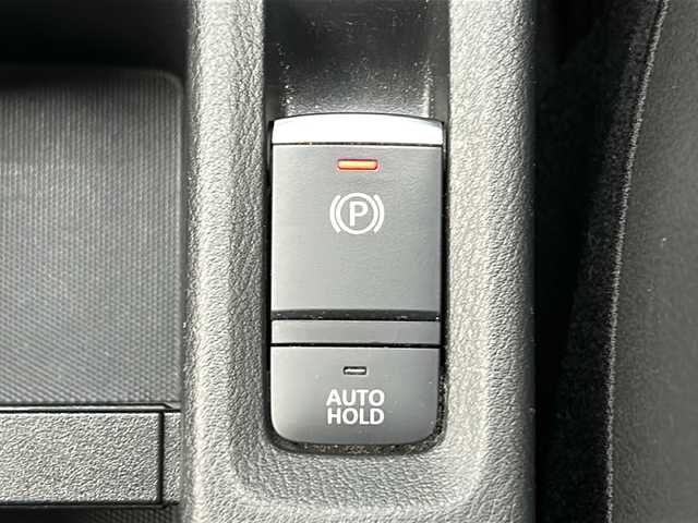 日産 キックス X 三重県 2021(令3)年 5万km ブリリアントホワイトパール 社外ナビ /バックカメラ /ビルトインETC /前席シートヒーター /ステアリングヒーター /前方ドライブレコーダー /前後コーナーセンサー /プロパイロット /レーダークルーズコントロール /革巻きステアリング/ステアリングスイッチ/フロアマット/LEDヘッドライト/オートハイビーム/オートライト/電子パーキング/ハーフレザーシート/USB給電ポート /電動格納ミラー/禁煙車