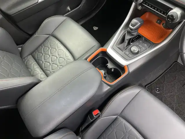 トヨタ ＲＡＶ４ アドベンチャー 新潟県 2021(令3)年 5万km アティチュードブラックマイカ BSM （Bluetooth・USB）/バックカメラ　/レーンキープアシスト　/衝突被害軽減システム　/追従クルーズコントロール　/LEDオートライト　/オートマチックハイビーム　/ダウンヒルアシストコントロール　/合皮シート　/パワーシート　/純正ビルトインETC　/純正前方ドライブレコーダー（DRT-H68A）/４WD/寒冷地仕様/ナイトビジョン/純正フロアマット/純正１９インチアルミホイール/保証書/取扱説明書/スマートキー