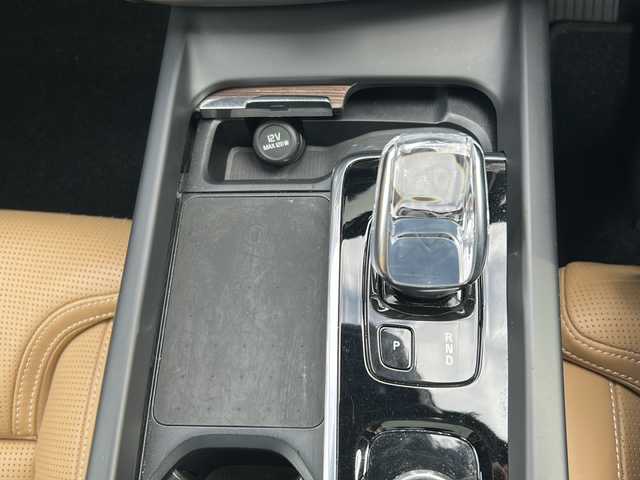 ボルボ ボルボ ＸＣ６０ B5 AWD インスクリプション 神奈川県 2022(令4)年 2.7万km オニキスブラックP ワンオーナー/harmankardonスペシャルサウンド/サンルーフ/純正Googleナビ/Apple Car Play/Android Auto/Bluetooth/全方位カメラ/全方位ドライブレコーダー/ETC2.0/クルーズコントロール/置くだけ充電/パワーバックドア/茶革シート/D/N席パワーメモリシート/全席シートヒーター/D/N席エアシート/ステアリングヒーター/横滑り防止装置/レーンキープアシスト/先行車発進お知らせ/純正マット/純正１９インチアルミホイール/スペアキー×１/保証書/取扱説明書